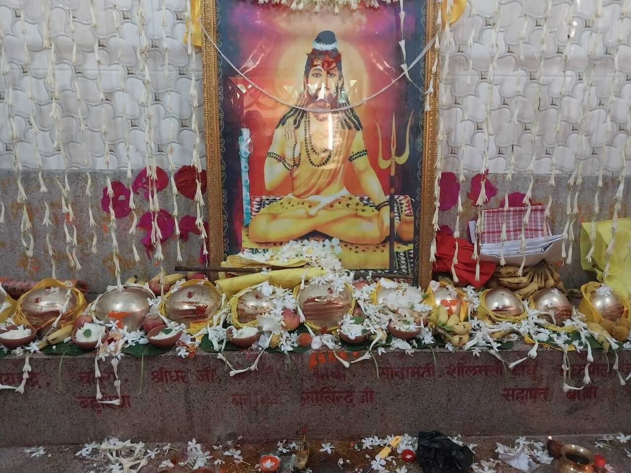 बाबा गणिनाथ के वार्षिक उत्सव पर उमड़े श्रद्धालु