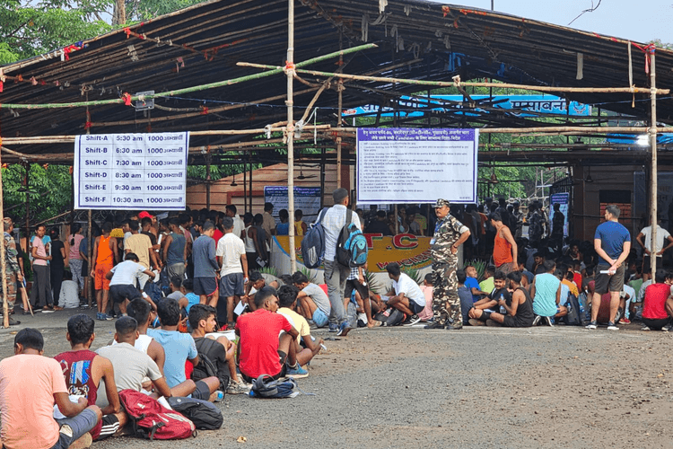 Jharkhand News: उत्पाद सिपाही की बहाली के दौरान 10 किलोमीटर दौड़ने से युवक की मौत, पहले दिन हुआ इतनों का चयन