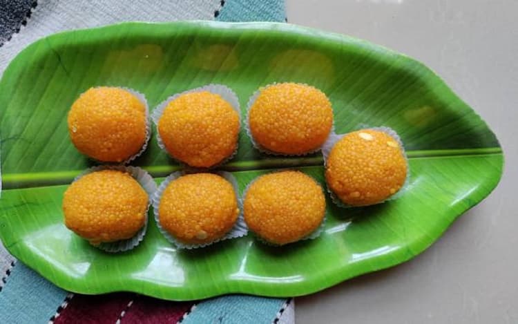 Motichur Laddu Recipe: इस विश्वकर्मा पूजा घर पर बनाएं मोतीचूर के लड्डू यहां देखें रेसिपी