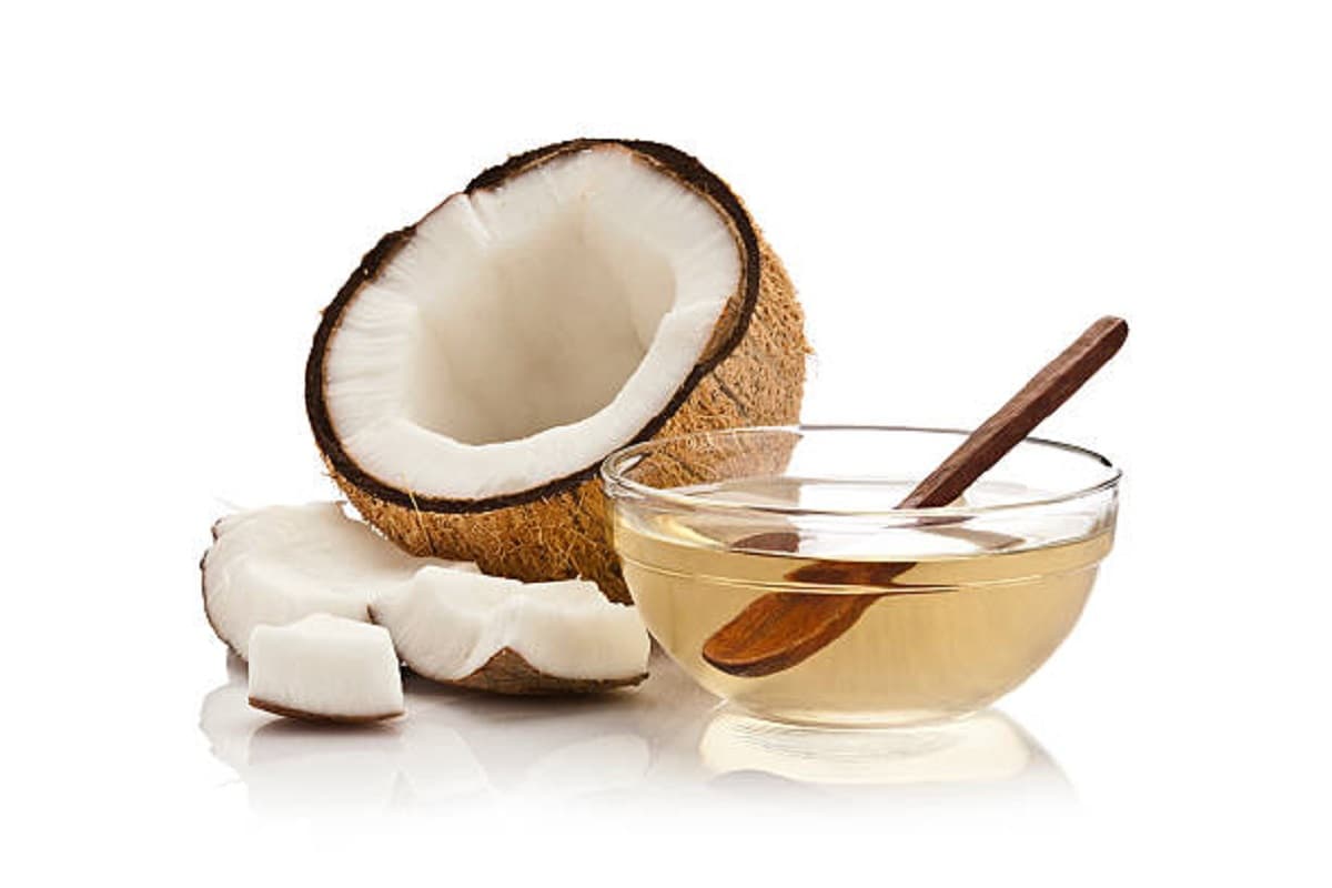 Coconut benefits: नारियल खाने के फायदे