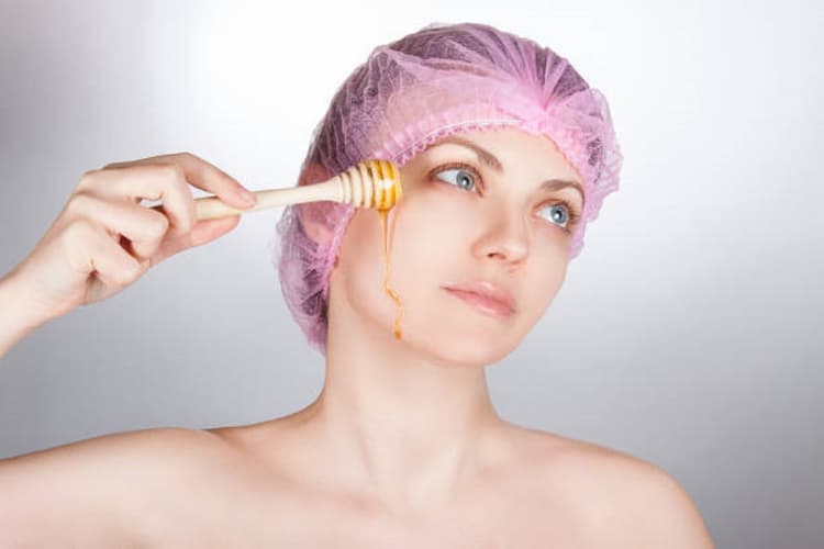 Skin Care Tips: त्वचा के लिए वरदान है शहद, जानें क्या है उपयोग करने का सही तरीका