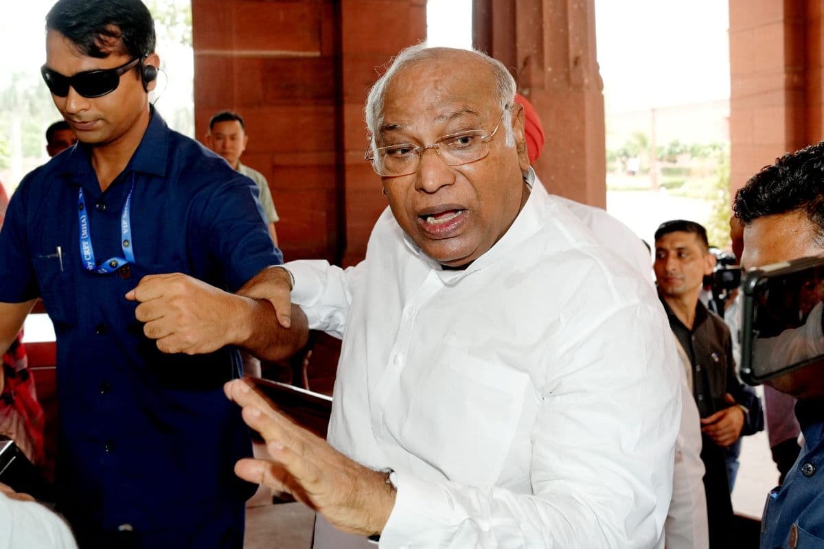 Assembly Poll: कांग्रेस ने झारखंड समेत 4 चुनावी राज्यों के लिए बनाई स्क्रीनिंग कमेटी, इन नेताओं को किया शामिल