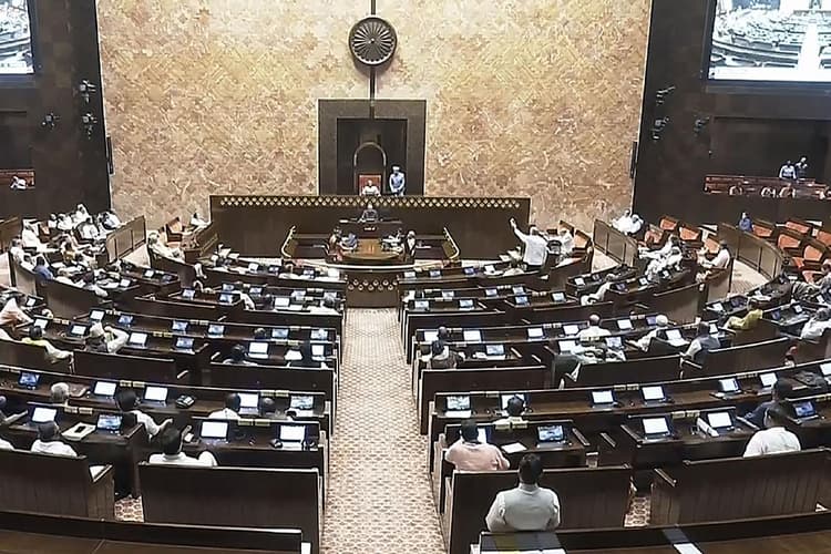 Parliament: दूसरे सप्ताह भी संसद में नहीं हो सका कोई काम, मंगलवार से सुचारू संचालन के आसार