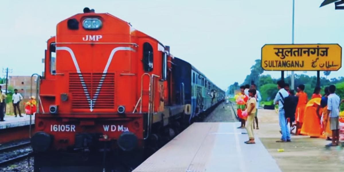 Train Status: रक्सौल देवघर समेत दो ट्रेनें लेट, सुल्तानगंज से अगले छह घंटे में गुजरेंगी 19 ट्रेंने