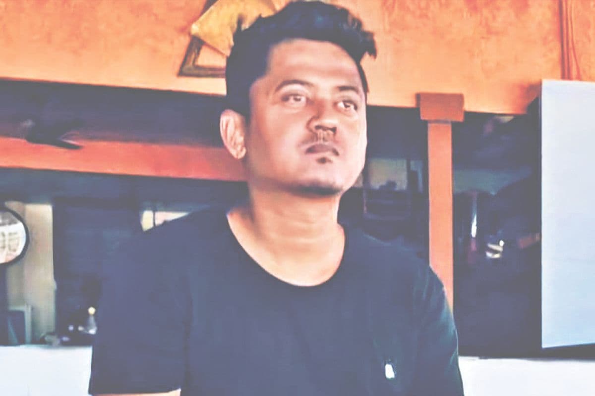 इंजीनियरिंग की नौकरी छोड़कर कपिल विनोद टोप्पो ने रांची में खोला झारखंडी व्यंजनों का कैफे