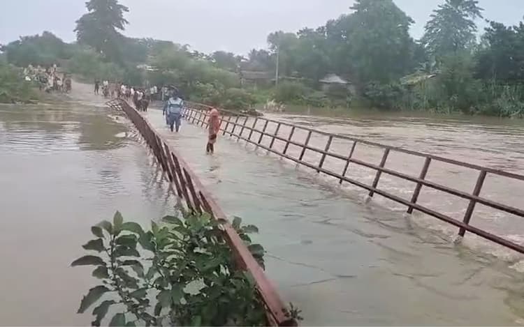 Bihar Flood Alert: बिहार में गंडक का रौद्र रूप कब कर देगा आघात, दहशत में कटेगी आज की रात
