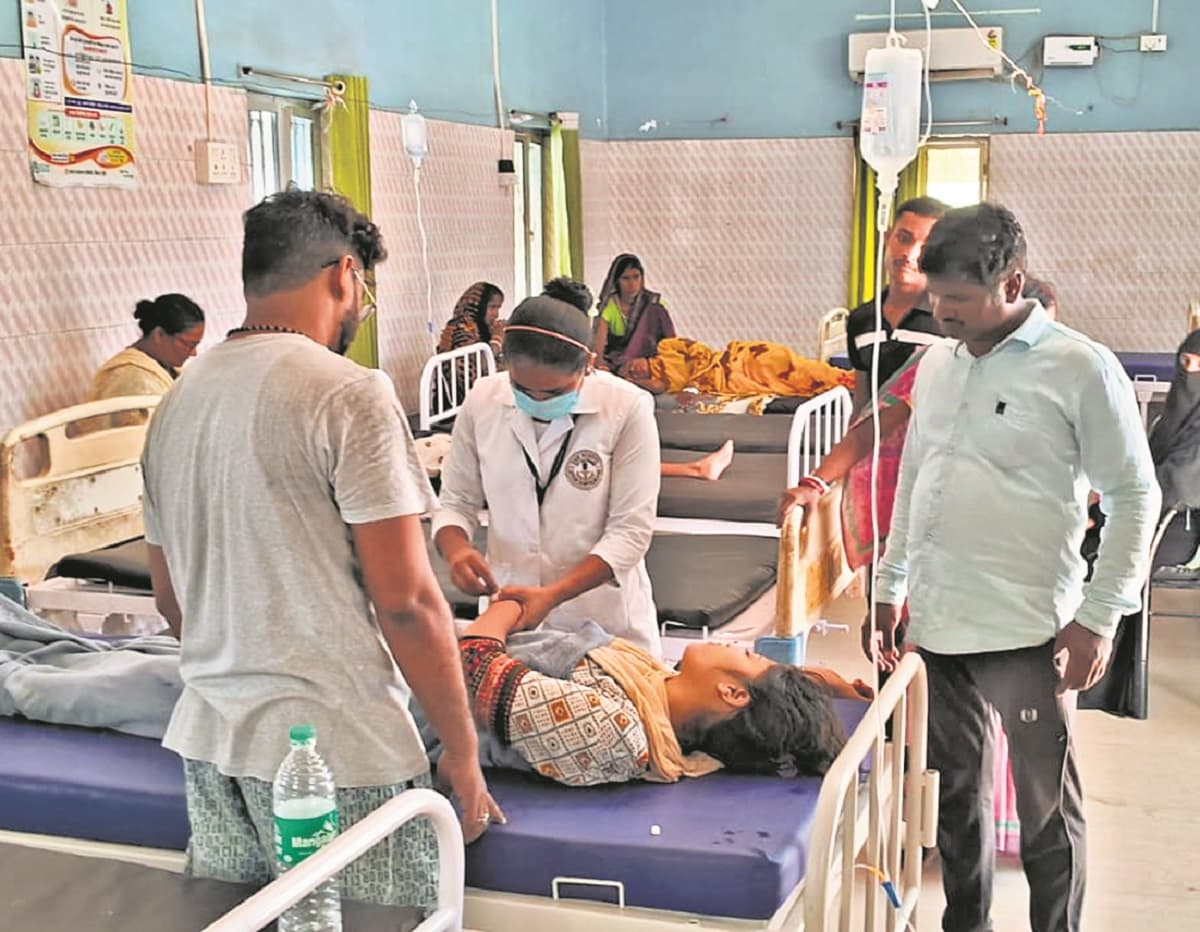 Munger News : डेंगू से बचाव की व्यवस्था के नाम पर खानापूर्ति, सदर अस्पताल परिसर में जमा है बारिश का पानी