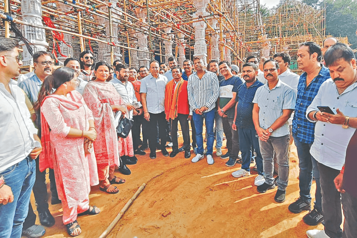 Durga Puja: प्रशासन ने रोका पंडाल निर्माण, मंत्री संजय सेठ ने दी चेतावनी, कहा-धूमधाम से होगी दुर्गा पूजा