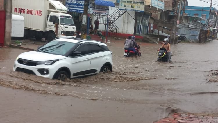 Saharsa news : बारिश ने गर्मी व उमस से दिलायी राहत, जलजमाव ने छीन लिया सुकून