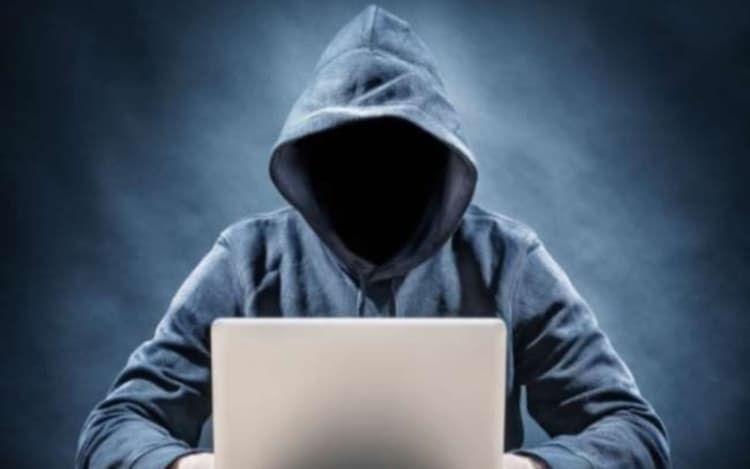 लॉटरी में गाड़ी निकलने का झांसा देकर 46 हजार की ठगी, फोर व्हीलर के चक्कर में युवक ने बाइक बेची