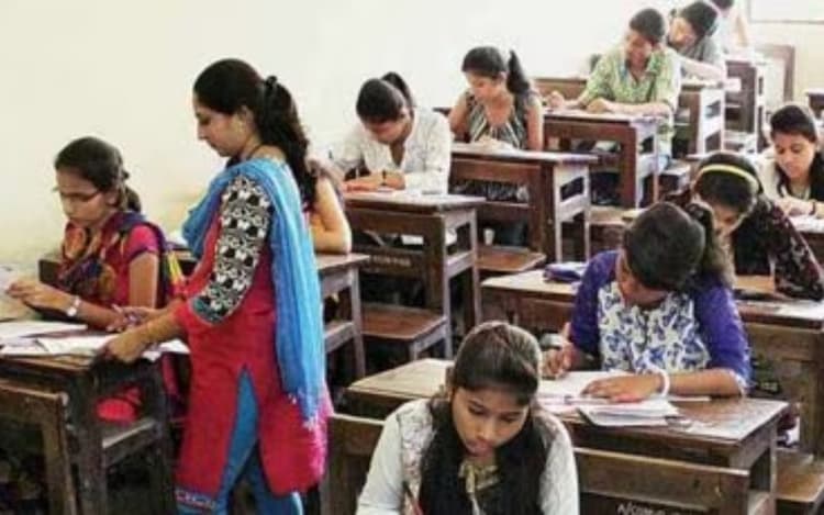 Bihar BPSC Teacher: शिक्षा विभाग की बड़ी कार्रवाई, इन शिक्षकों की जाएगी नौकरी! 7 दिन का दिया समय