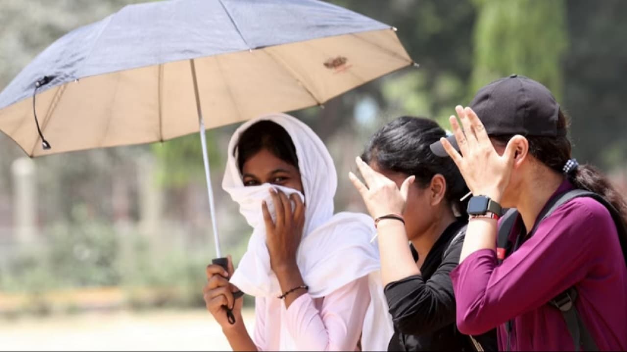Kal Ka Mausam: बिहार में फिलहाल उमस से राहत नहीं, मंगलवार को इन जिलों में होगी बारिश