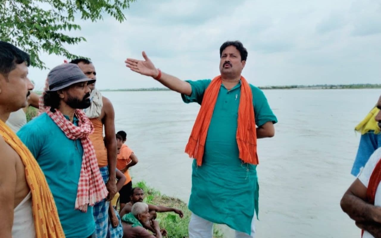 Bihar News: भाजपा विधायक ने दिया अल्टीमेटम, गंडक नदी का कटाव रोधी कार्य नहीं हुआ तो करूंगा अनशन