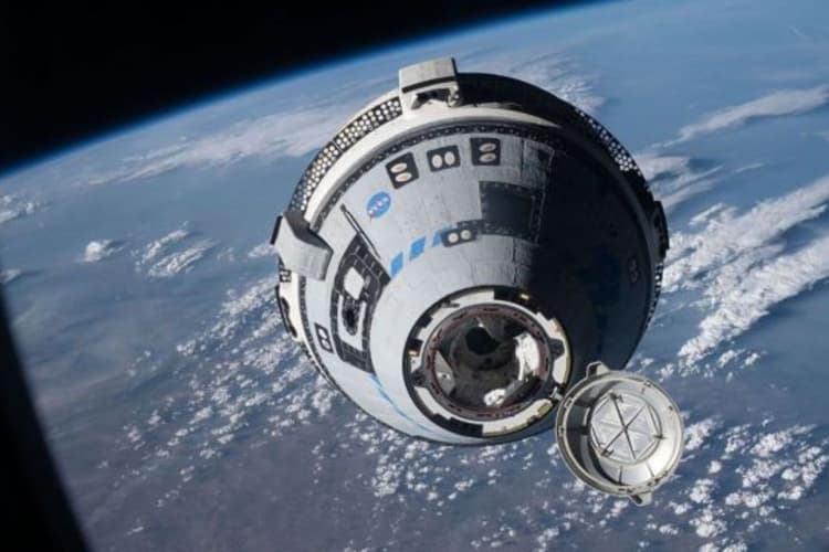 अंतरिक्ष यात्री सुनीता विलियम्स और बुच विल्मोर के बिना पृथ्वी पर लौटा बोइंग स्टारलाइनर यान