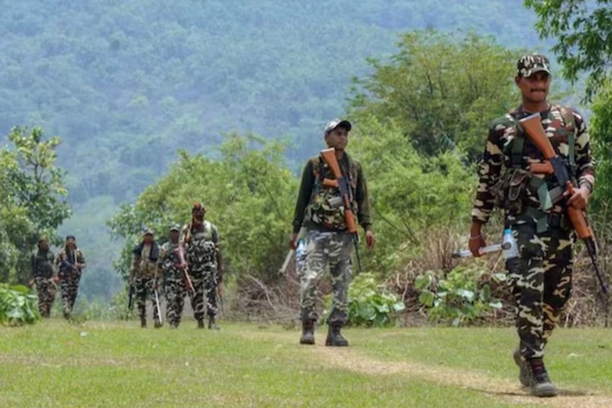 Maoists Encounter Update: तेलंगाना पुलिस ने मुठभेड़ में 6 माओवादियों को किया ढेर, 2 सुरक्षाकर्मी घायल