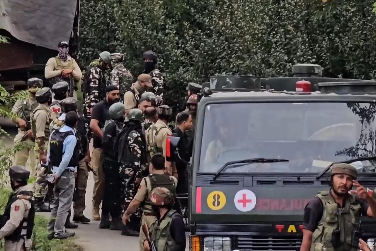 Terrorist Attack in Baramulla: जम्मू-कश्मीर के बारामूला में सुरक्षाबलों के साथ मुठभेड़ में 3 आतंकवादी ढेर