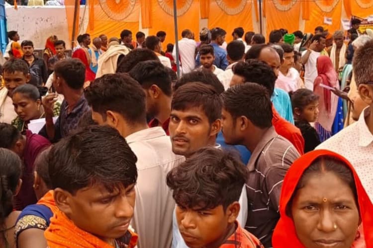 Abua Awas Yojana: आपकी योजना आपकी सरकार आपके द्वार में आए 1200 आवेदन में 600 अबुआ आवास के