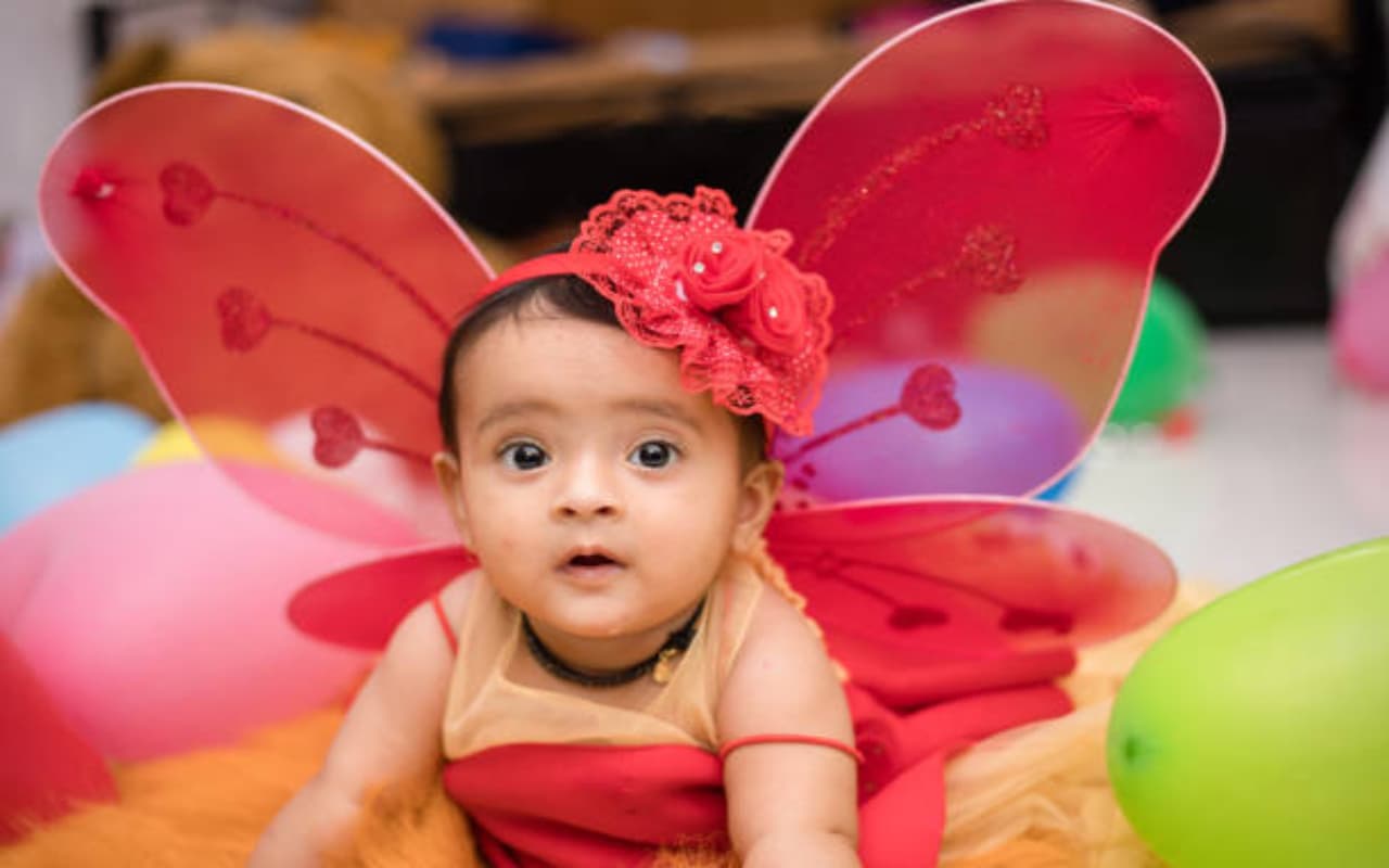 Baby Names: आपकी तितलियों सी खूबसूरत बेटी के लिए ये हैं कुछ मॉडर्न और यूनिक नाम Baby Names: आपकी तितलियों सी खूबसूरत बेटी के लिए ये हैं कुछ मॉडर्न और यूनिक नाम