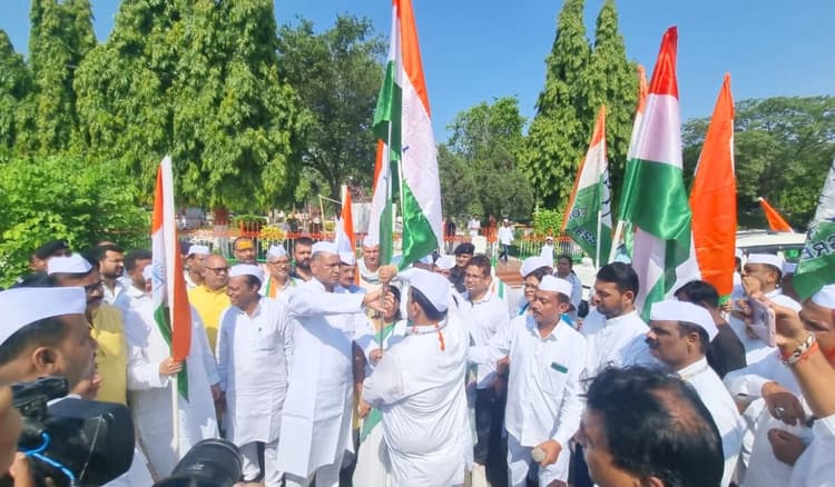 बिहार में कांग्रेस ने स्मार्ट बिजली मीटर के खिलाफ निकाली न्याय यात्रा, प्रथम चरण में बोधगया तक जाएगी यात्रा...