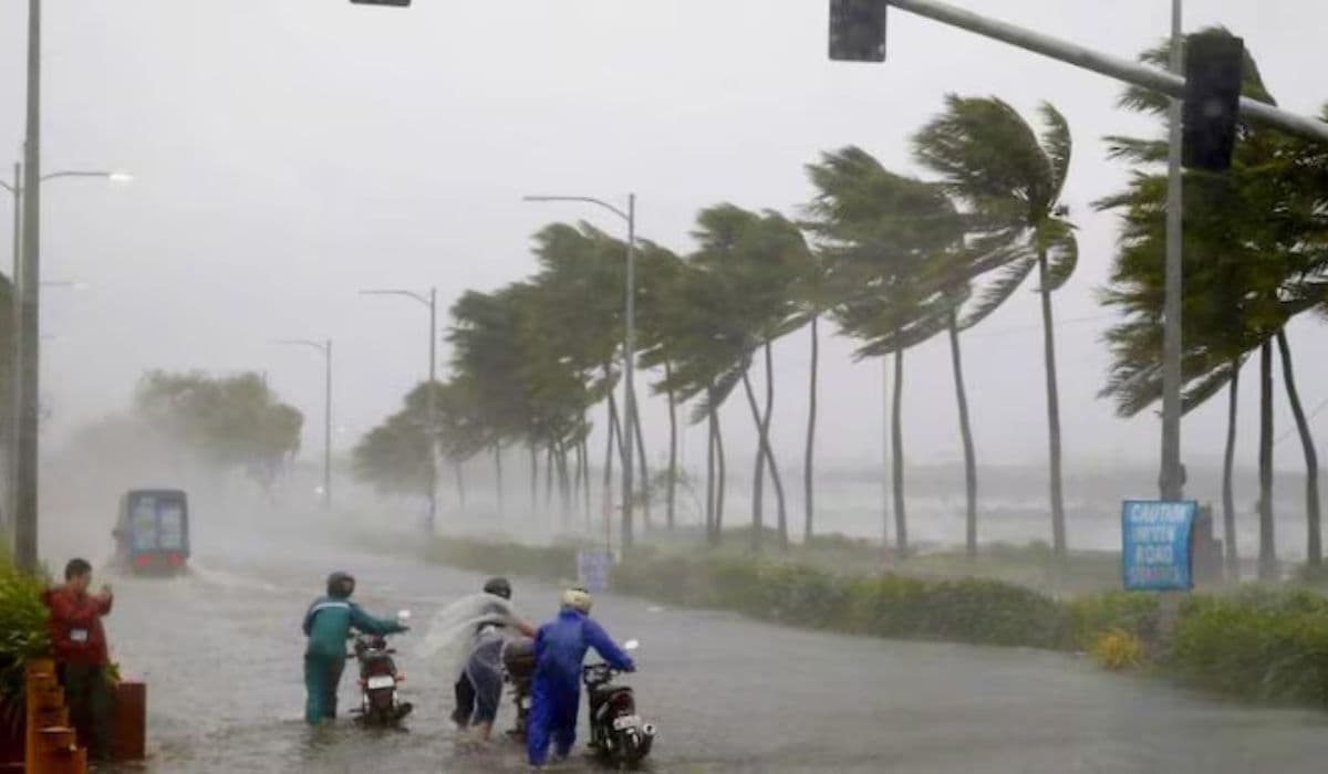 Kal Ka Mausam: बिहार में कहर बरपायेगा डाना, हवाएं बढ़ाएंगी ठंड, इन शहरों में कल होगी बारिश