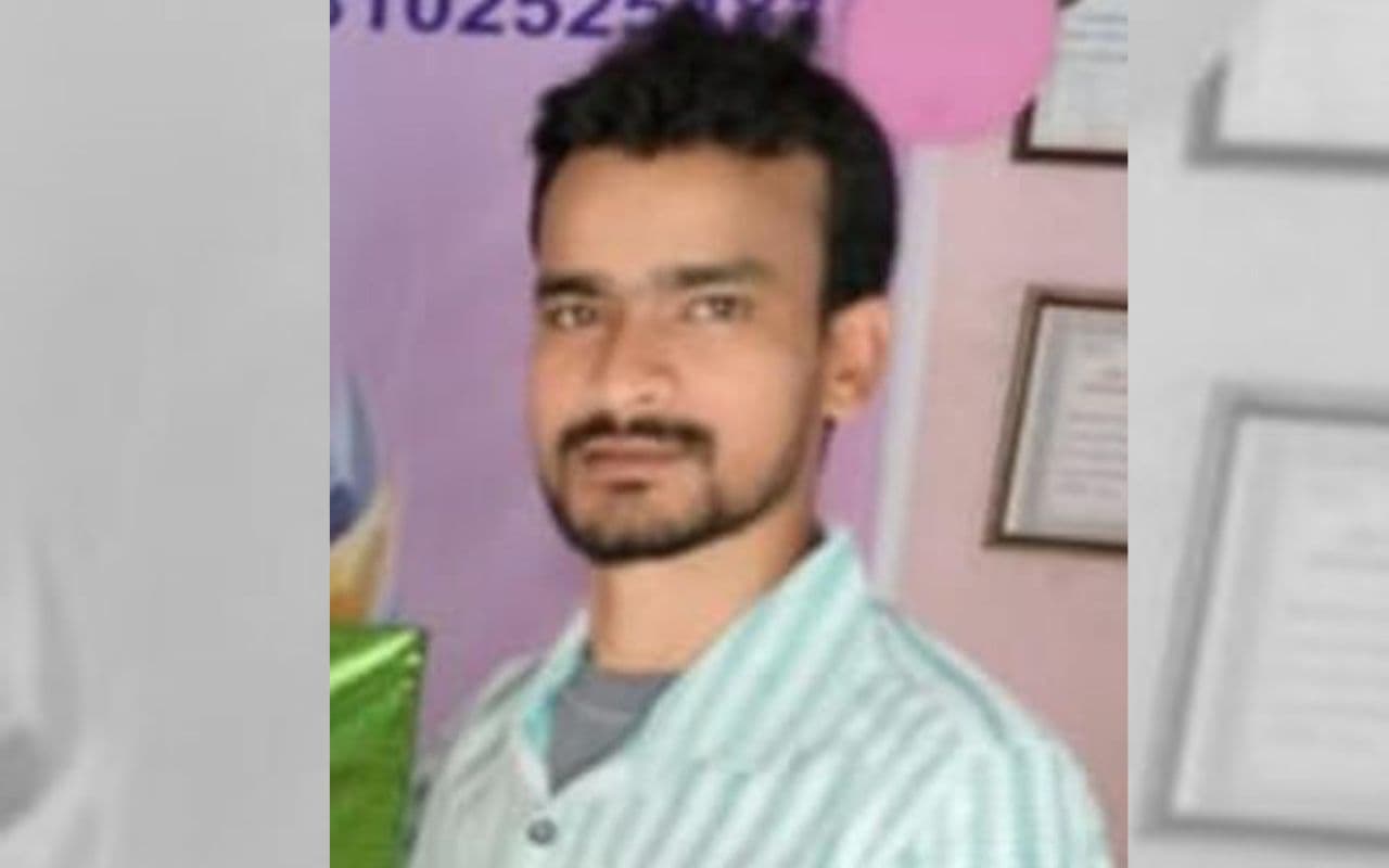 2 माह में रुपए डबल करने के लालच में फंसे 500 ग्रामीण, सॉफ्टवेयर इंजीनियर ने 6 दिन में लगाया 2 करोड़ का चूना