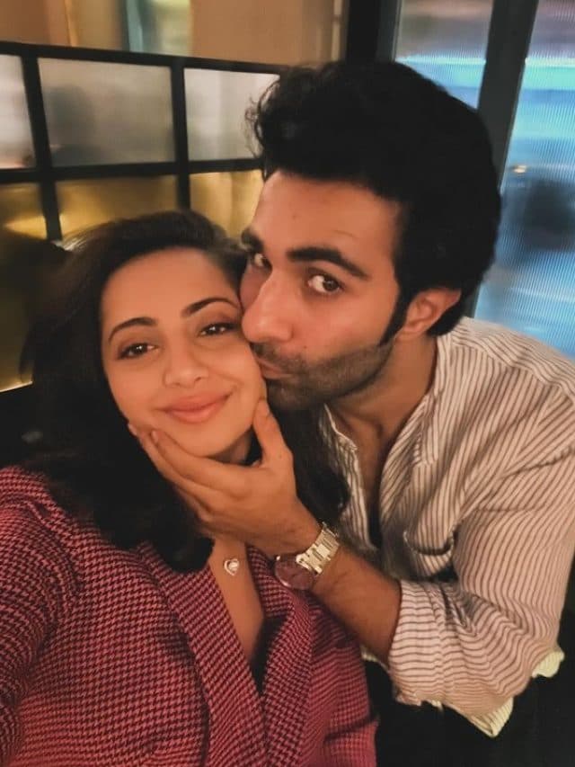 Aadar Jain ने GF को किया प्रपोज, कौन है कपूर खानदान की होने वाली बहू Alekha