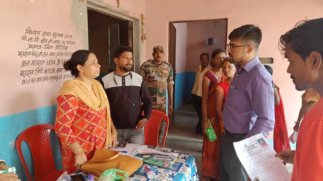 लंबित शिकायतों का करें त्वरित समाधान : डीसी