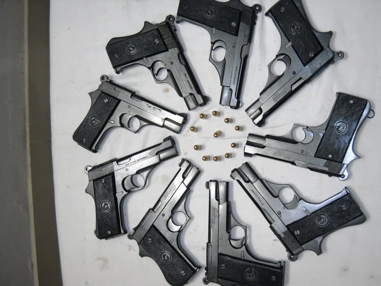 मुंगेर के ग्रामीण क्षेत्रों में सज रही हथियार की मंडी, पुलिस के लिये बनी चुनौती