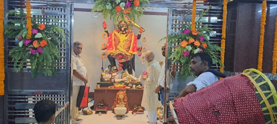 श्री सिद्धपीठ काली मंदिर में धूमधाम से की गयी सोमवती सह कौशिकी अमावस्या पर पूजा अर्चना