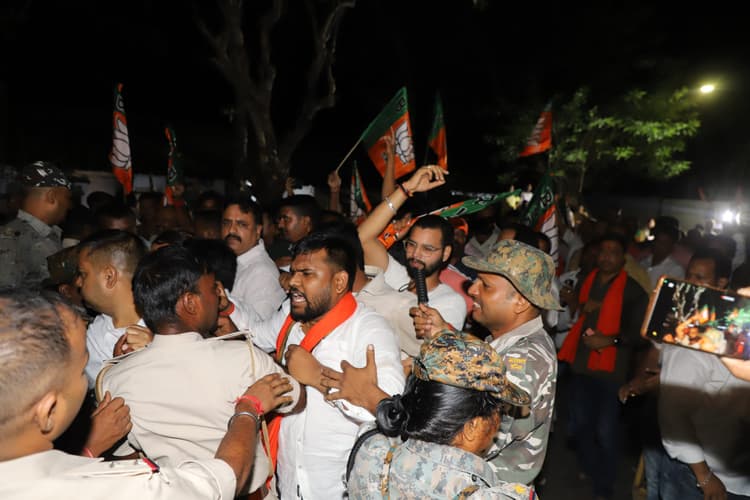 टेल्को थाना का भाजपाइयों ने किया घेराव, हंगामा