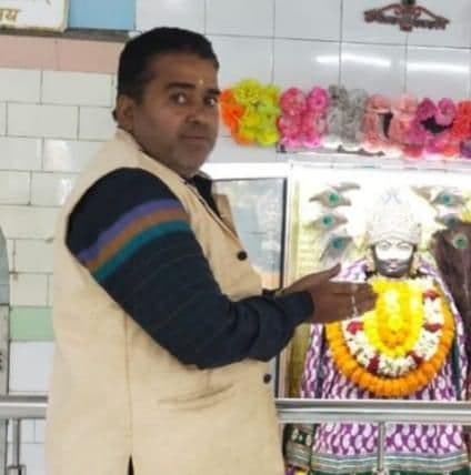 फुसरो युवा व्यवसायी संघ के संरक्षक का शव कुएं में मिला