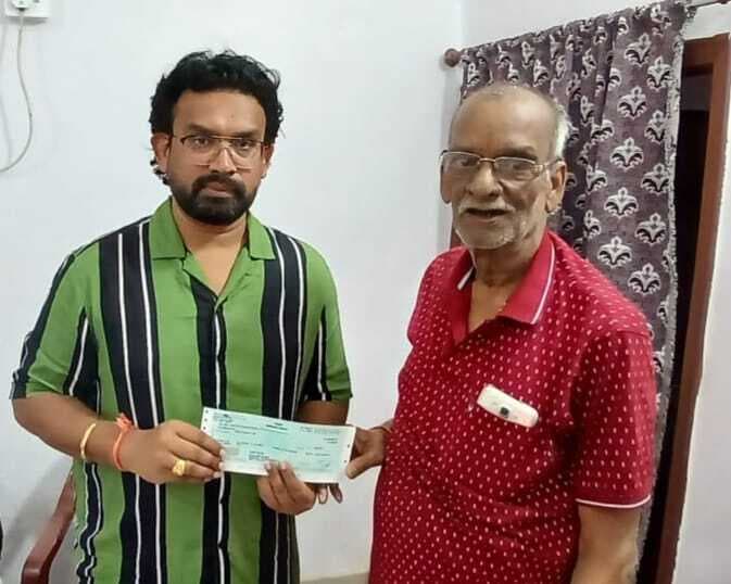 गंभीर बीमारी के मरीजों को मिला 20 हजार का चेक