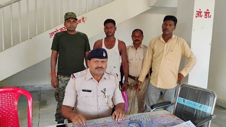 अफीम की खेती करने मामले में दो गिरफ्तार