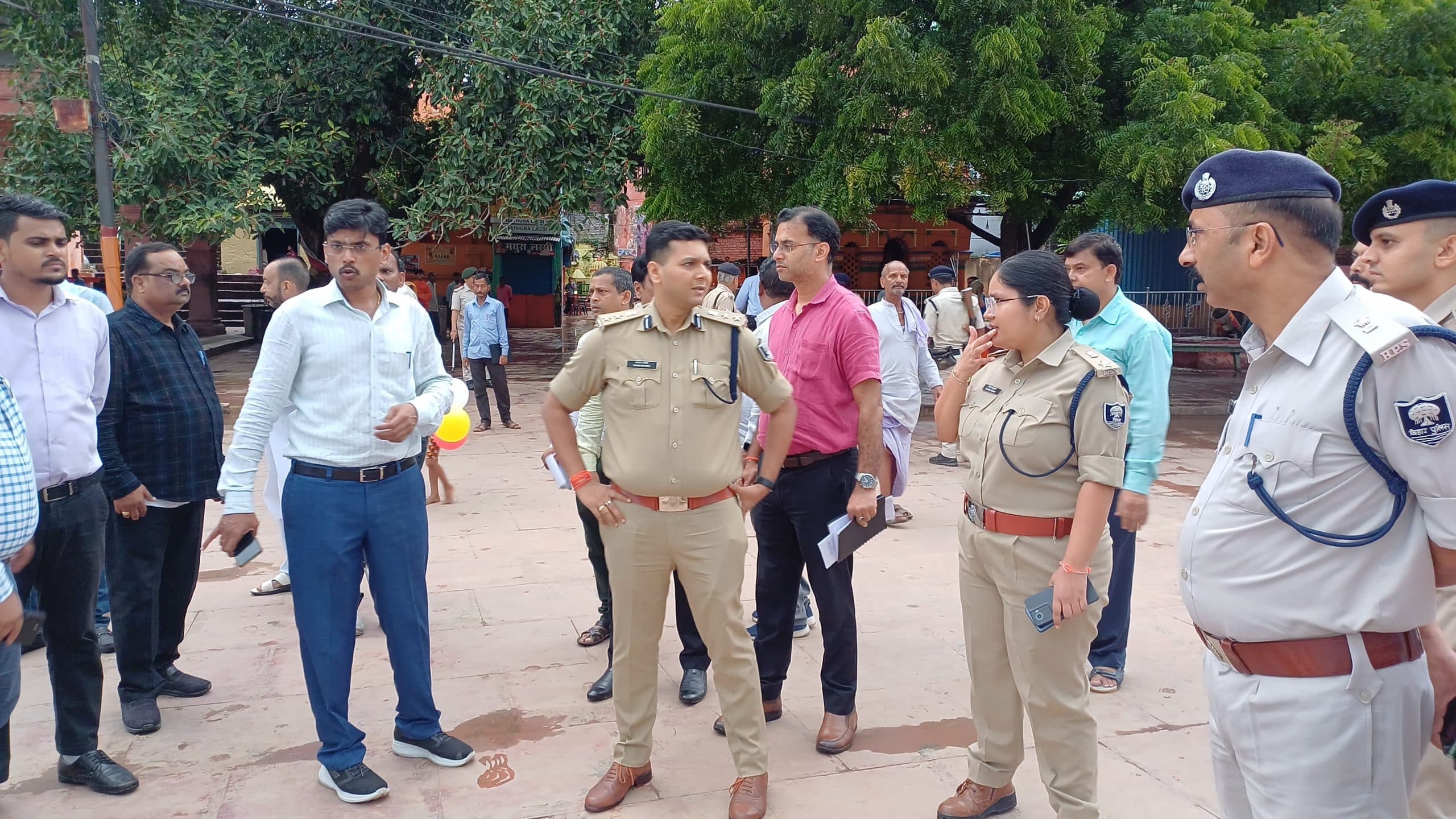 केंद्रीय स्वास्थ्य मंत्री के कार्यक्रम स्थल का डीएम ने किया निरीक्षण