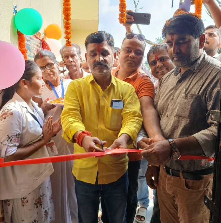 बलिया में हेल्थ एंड वेलनेस सेंटर का विधायक ने किया उद्घाटन
