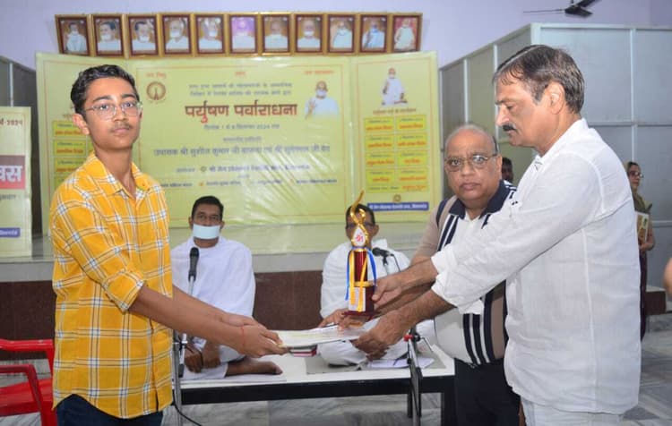 जप दिवस के रूप में मनाया गया पर्युषण पर्व का छठा दिन