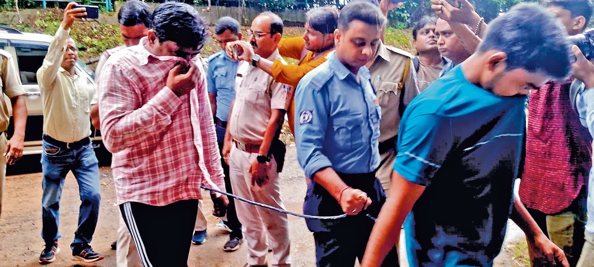 दो आरोपियों को पांच दिनों की हवालात, चार भेजे गये जेल