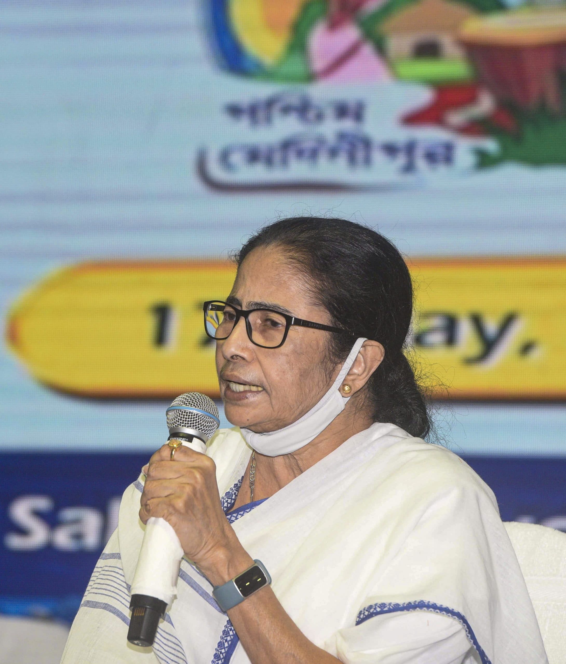 सीएम ममता बनर्जी ने फैसले पर पुनर्विचार करने को कहा, लेकिन जवाहर सरकार फैसले पर अडिग