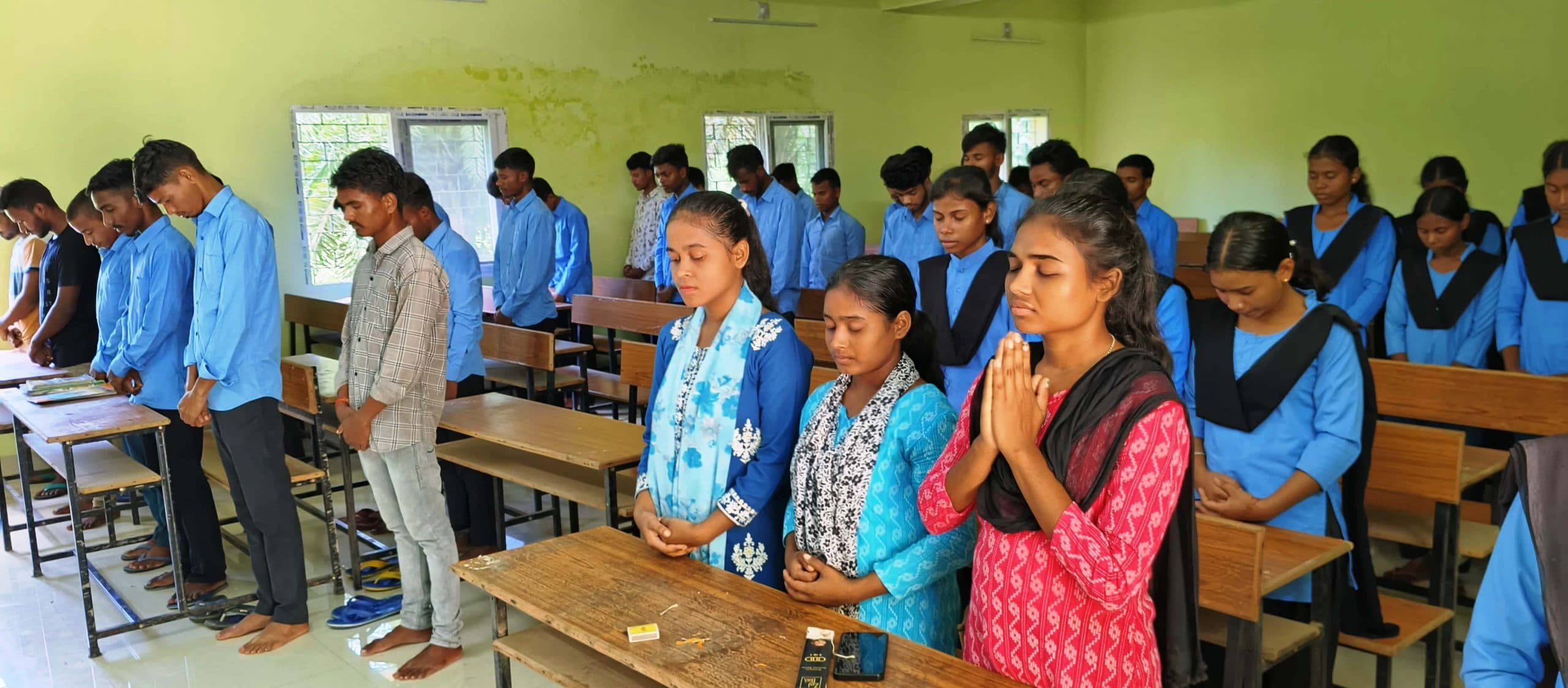 छात्रा के निधन पर शोकसभा आयोजित