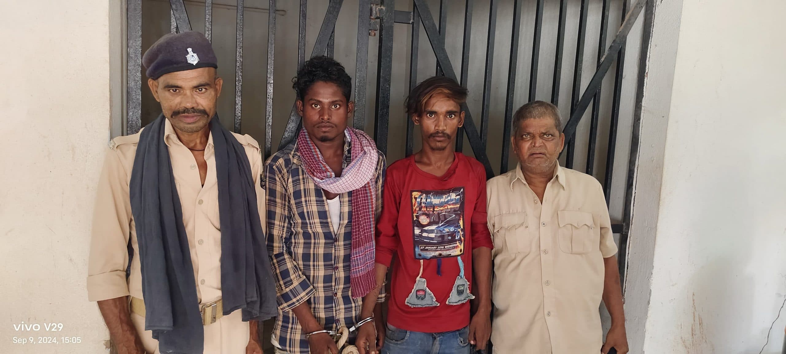 चोरी मामले में दो गिरफ्तार, भेजा जेल