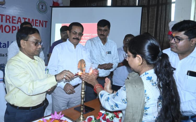 Bokaro news: हीमोफीलिया ब्लड से जुड़ी दुर्लभ बीमारी,चिकित्सक के संपर्क में रहे : डीडीसी