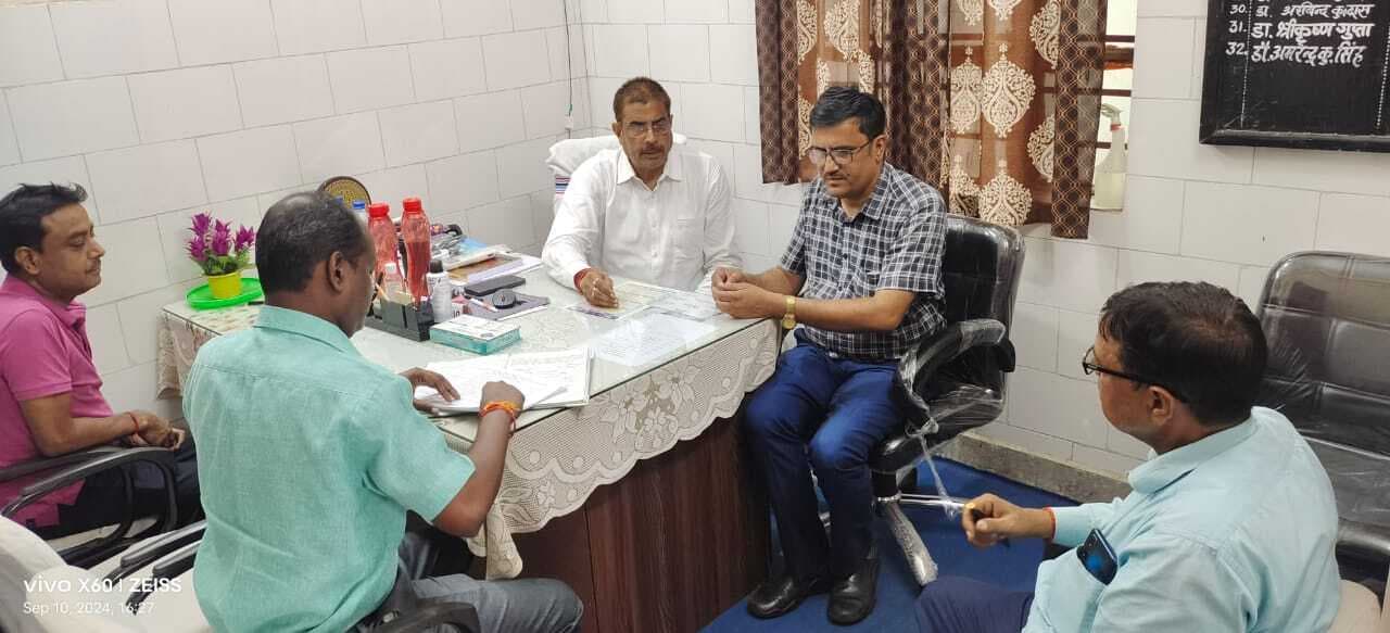 बैठक में सीएचसी के विकास पर किया गया विचार-विमर्श