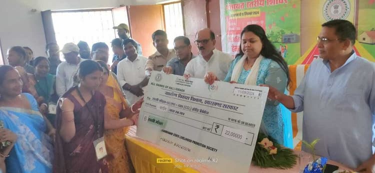 सरकार आपके द्वार शिविर का लाभ उठायें : डीसी