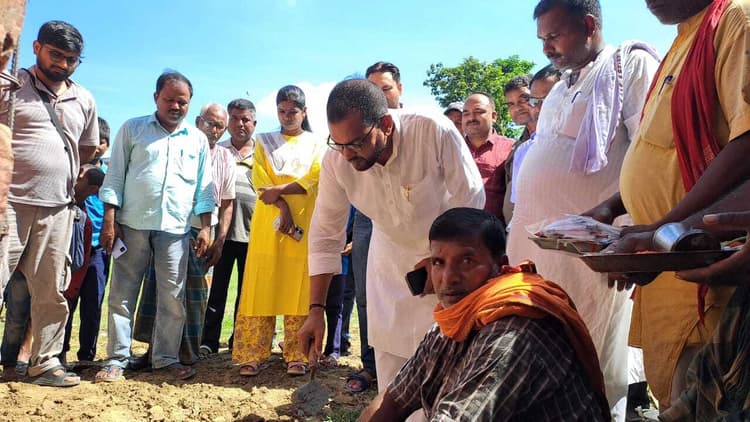 बिजली चोरी मामले में तीन पर प्राथमिकी दर्ज