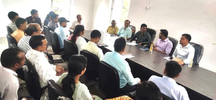 शहर की सफाई व्यवस्था करें दुरुस्त : नगर आयुक्त