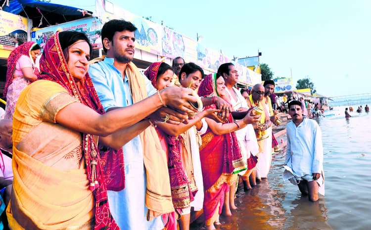 Gaya News : गया पितृपक्ष में आनेवाले तीर्थयात्रियों को गंगाजल के पैकेट किये जायेंगे भेंट