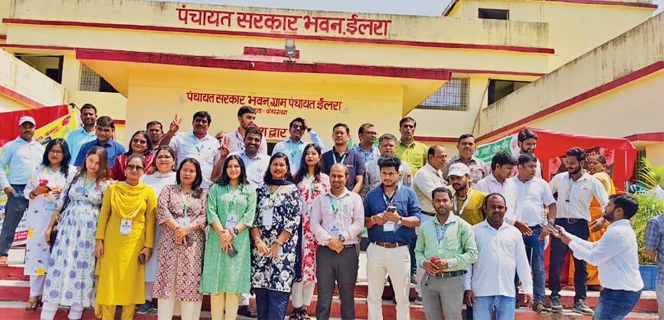 Gaya News : 17 राज्यों के जनप्रतिनिधियों व अधिकारियों ने नीरा से बनीं मिठाइयों काे चखा