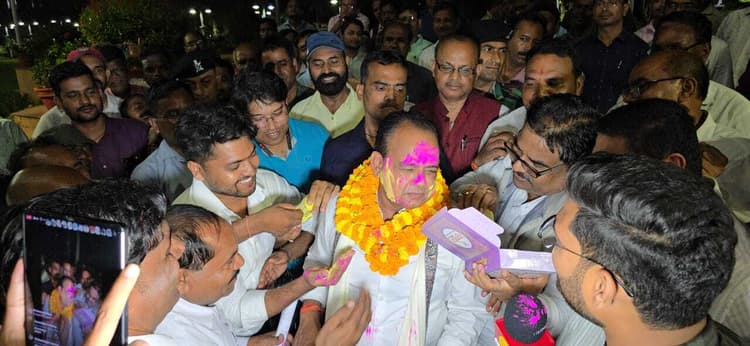 मंत्री ने पंचायत सचिवों की मांग की पूरी, हड़ताल लिया वापस