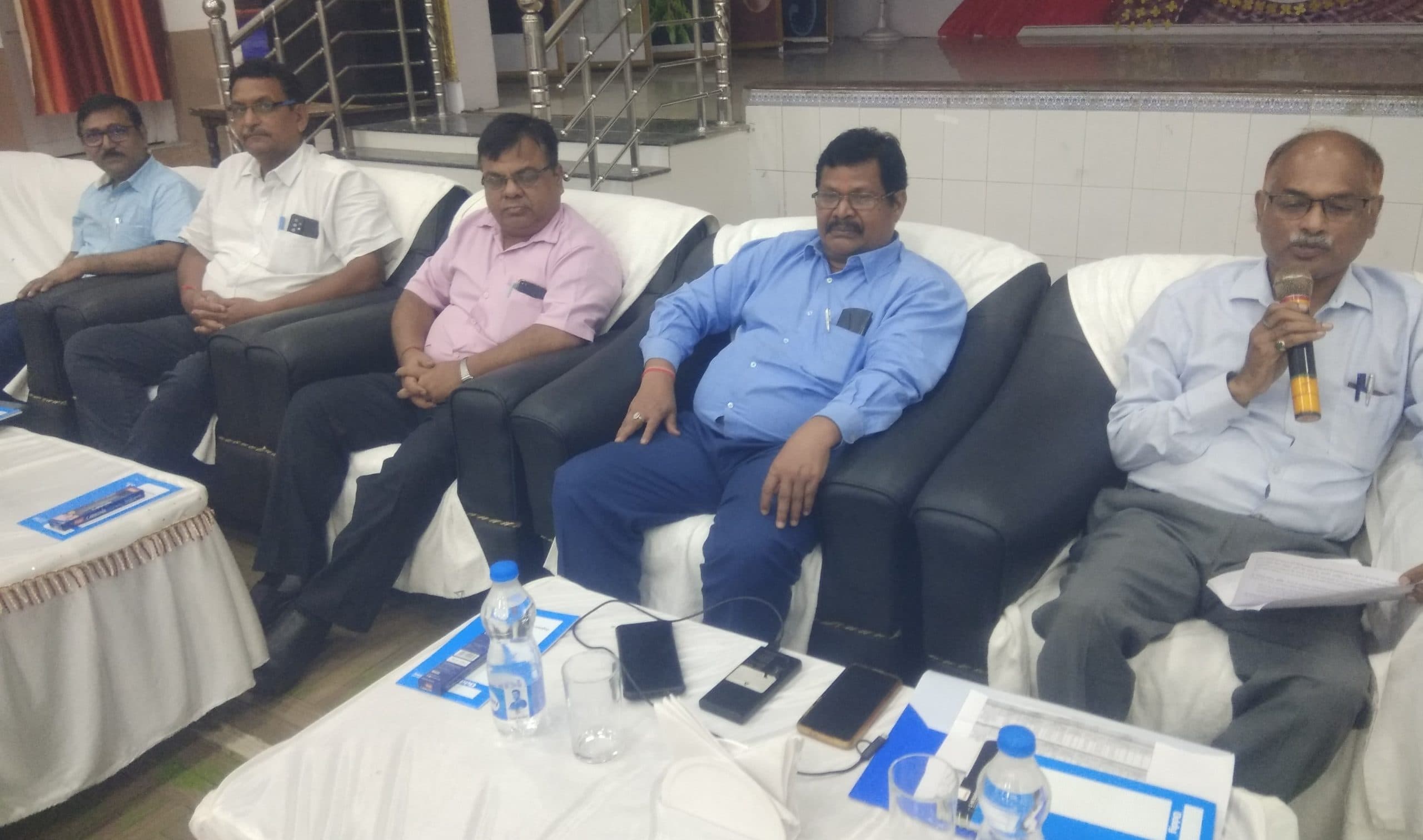 Bokaro news : गोविंदपुर यूजी बंद करने के बिंदु पर जीएम ने लिया सुझाव