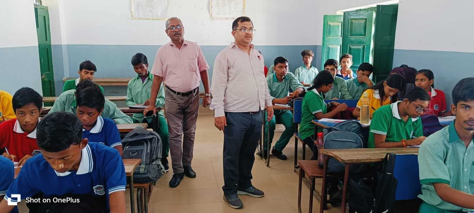 विद्यालय में इको क्लब का गठन कर बच्चों को जोड़ें : डॉ दिलीप